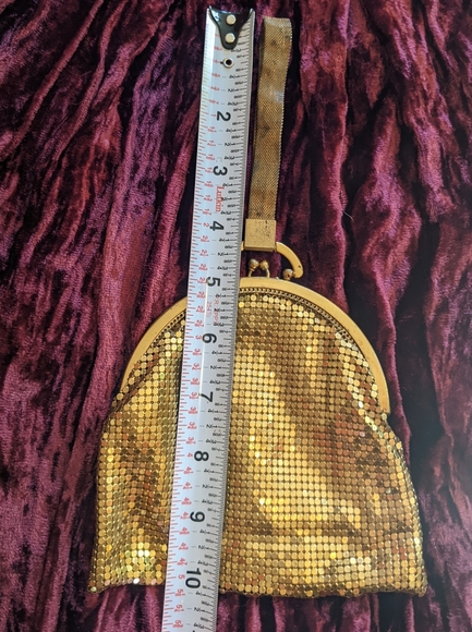 Whiting and Davis vintage WWll era gold mesh wristlet bag - Picture 6 of 7